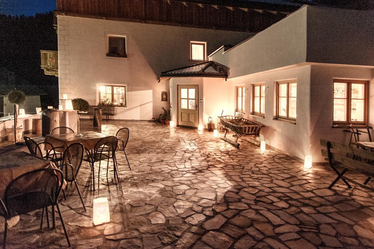 Messnerwirt Onach Villa San Lorenzo di Sebato Exterior foto